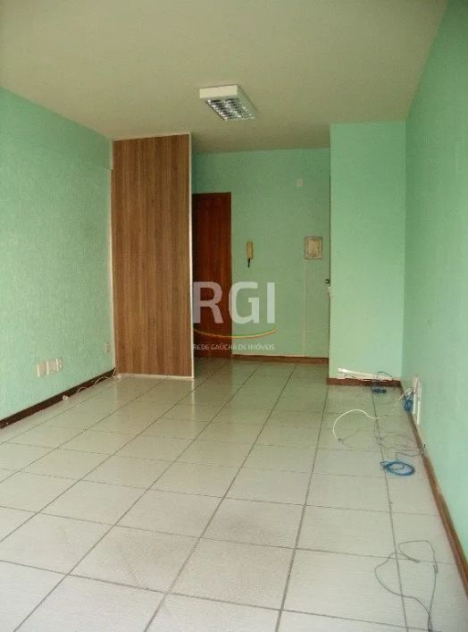 Escritório à venda na Cidade Baixa com área útil de 28 m² - Oportunidade única!