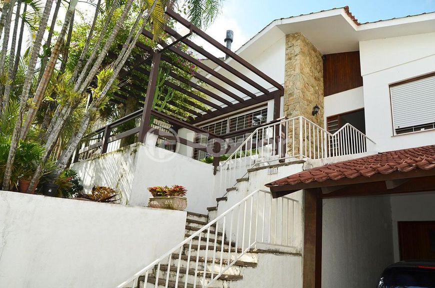 Casa à venda Rua Doutor Jorge Fayet, Chácara das Pedras - Porto Alegre