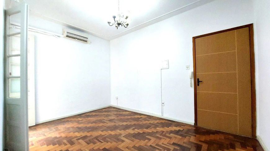 Apartamento 01 dormitório no bairro Farroupilha em Porto Alegre.