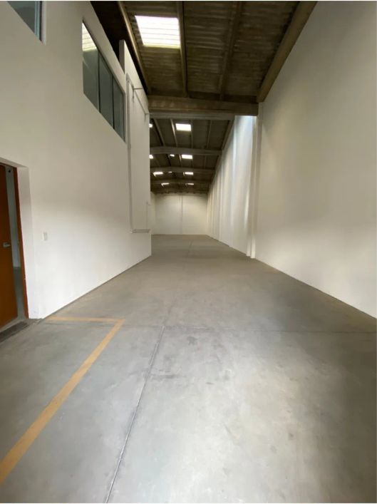 Pavilhão em Condominio Fenix - Sarandi
