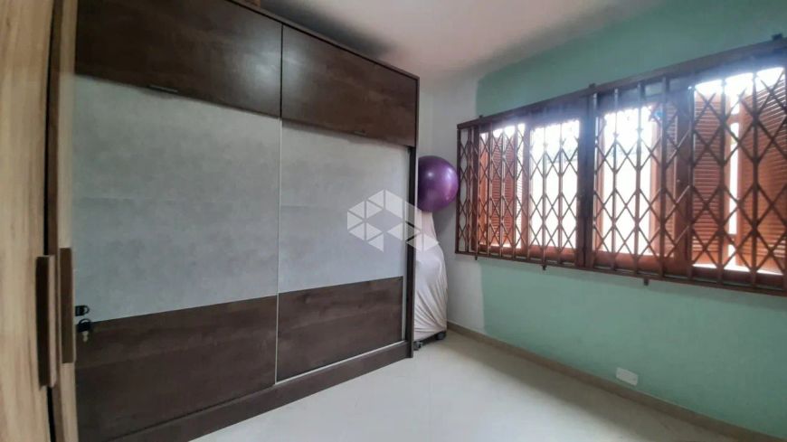 Casa 3 dormitórios no bairro Hípica em Porto Alegre