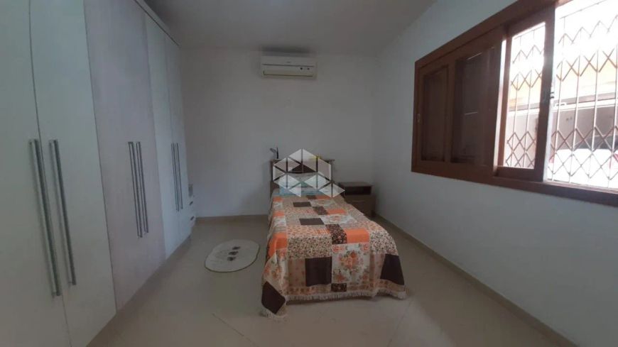 Casa 3 dormitórios no bairro Hípica em Porto Alegre