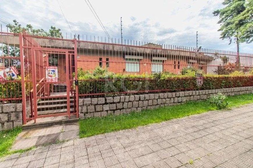 Casa para Venda - 408m², 3 dormitórios, sendo 3 suites, 4 vagas - Chácara das Pedras