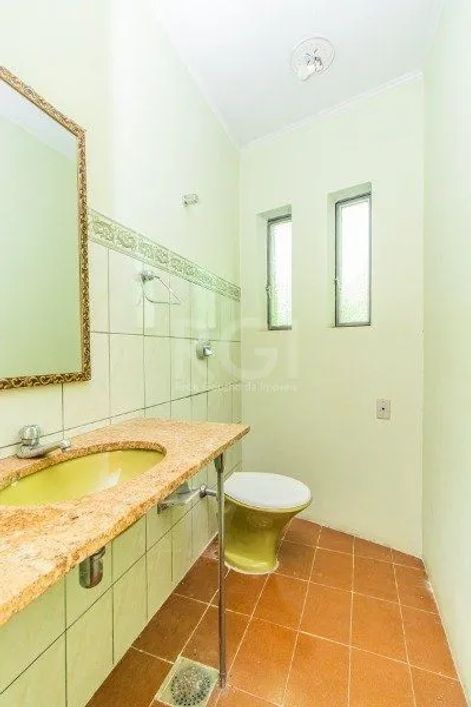 Casa para Venda - 408m², 3 dormitórios, sendo 3 suites, 4 vagas - Chácara das Pedras