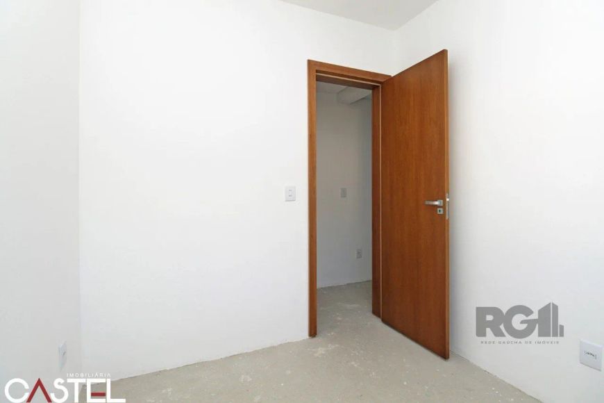 Apartamento Garden com 2 Dormitórios e Vaga a venda no Bairro Menino Deus