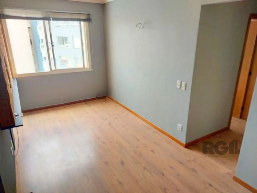 Apartamento de 2 dormitórios no Centro Histórico, já alugado, ideal para investidores, com vaga de g