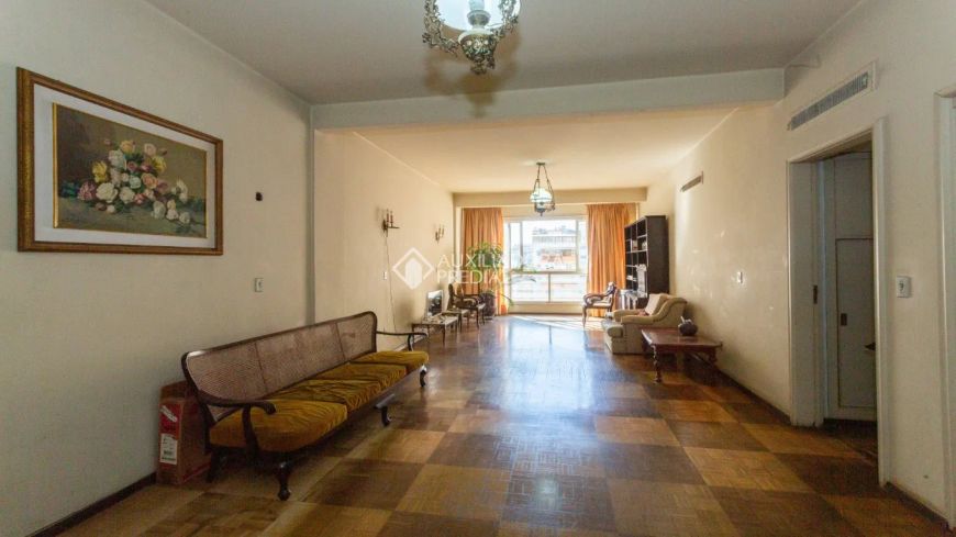 Apartamento à venda no Centro Histórico com 3 dormitórios e 164 m² de área útil