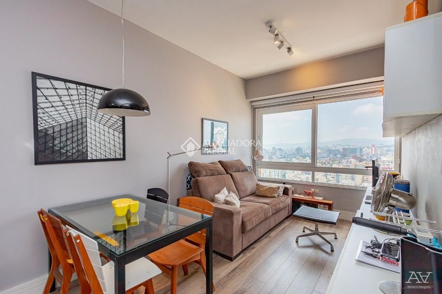 Apartamento de um quarto em andar alto com vista livre , mobiliado , uma vaga