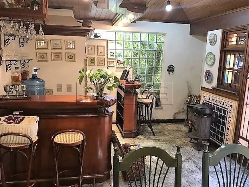 Excelente sobrado no bairro Chácara das Pedras