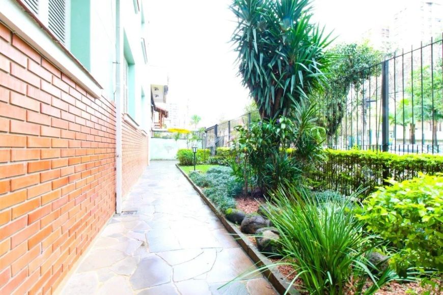 APARTAMENTO 3 DORMITÓRIOS SENDO 1 SUÍTE, 1 VAGA NO BAIRRO MENINO DEUS EM PORTO ALEGRE.Vende-se excel