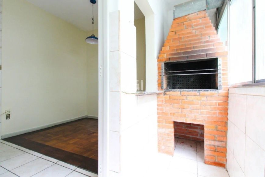 APARTAMENTO 3 DORMITÓRIOS SENDO 1 SUÍTE, 1 VAGA NO BAIRRO MENINO DEUS EM PORTO ALEGRE.Vende-se excel