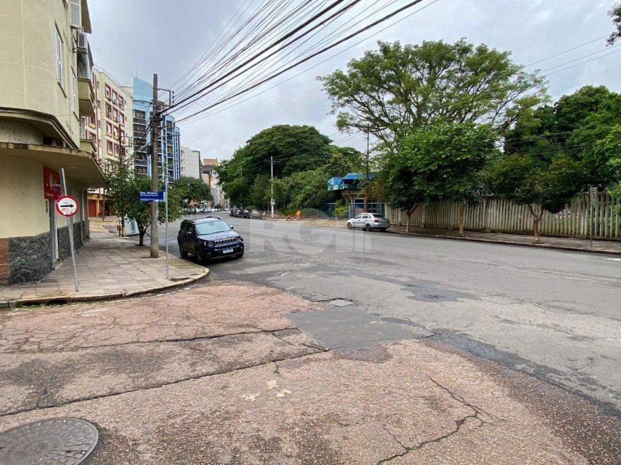 Casa de esquina com 64m², próximo ao Cais Embarcadero