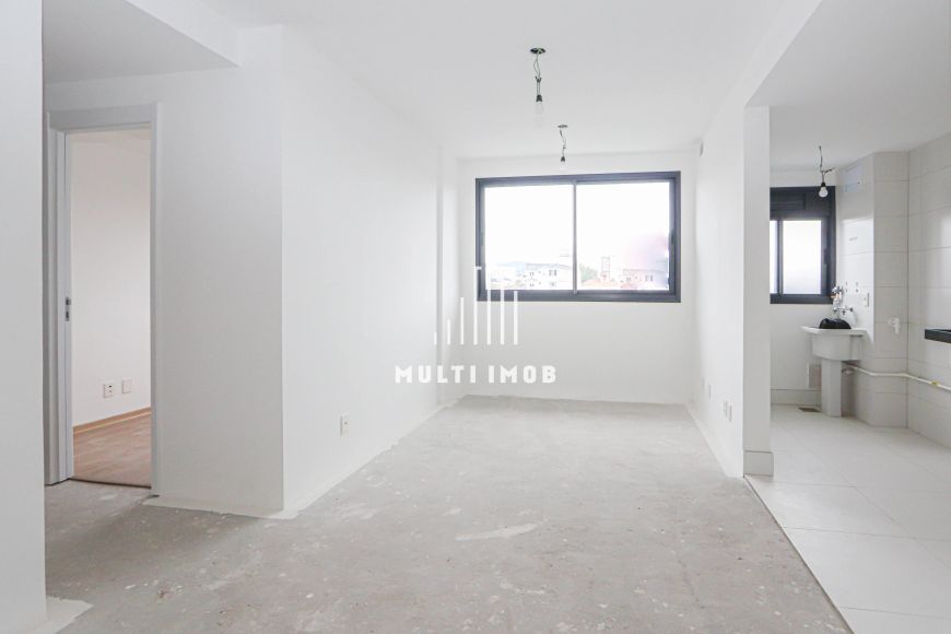Apartamento 2 dormitórios 1 vaga no Bairro Azenha