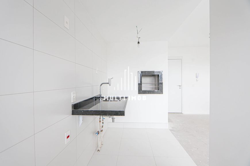 Apartamento 2 dormitórios 1 vaga no Bairro Azenha