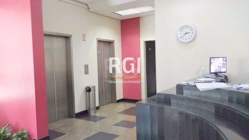 Escritório à venda no Menino Deus com 40 m² de área útil ideal para negócios