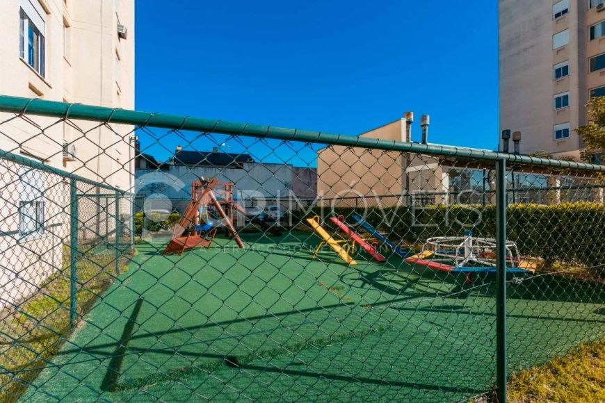 Apartamentos em Porto Alegre, no bairro Sarandi, à venda.