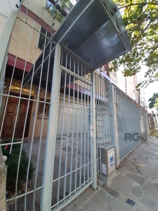 VENHA MORAR NO BAIRRO HIGIENOPOLIS , EDIFICIO PEQUENO , DUPLEX COBERTURA SENDO : PARTE DE BAIXO : 01