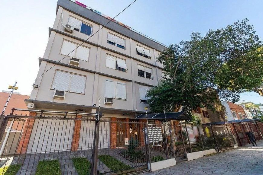 Cobertura de dois quartos (dormitórios) no bairro Jardim Botânico em Porto Alegre.Na parte de baixo,
