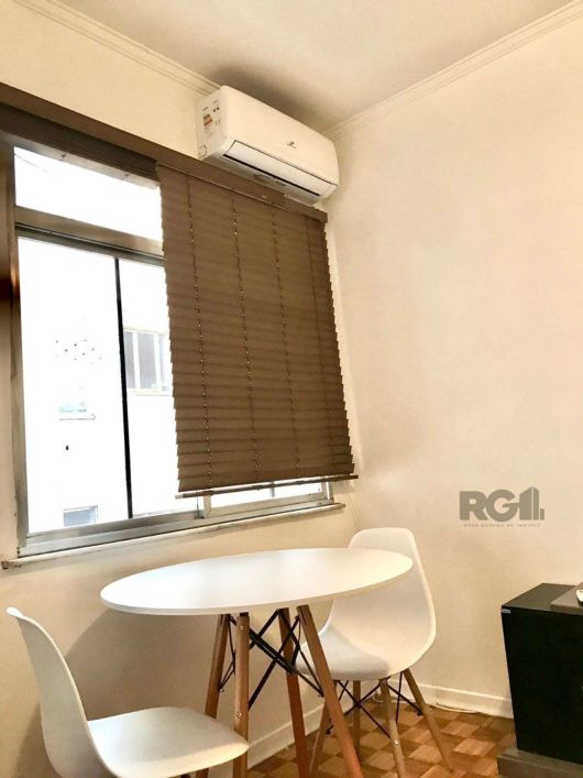 Apartamento de 2 dormitórios no bairro Centro Histórico