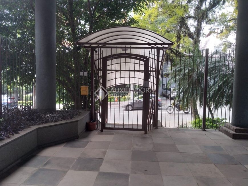 Apartamento à venda no bairro Floresta, com 33 m² e 1 dormitório/quarto disponível.