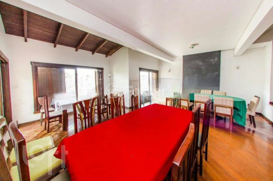 Casa à venda Rua Estácio de Sá, Chácara das Pedras - Porto Alegre