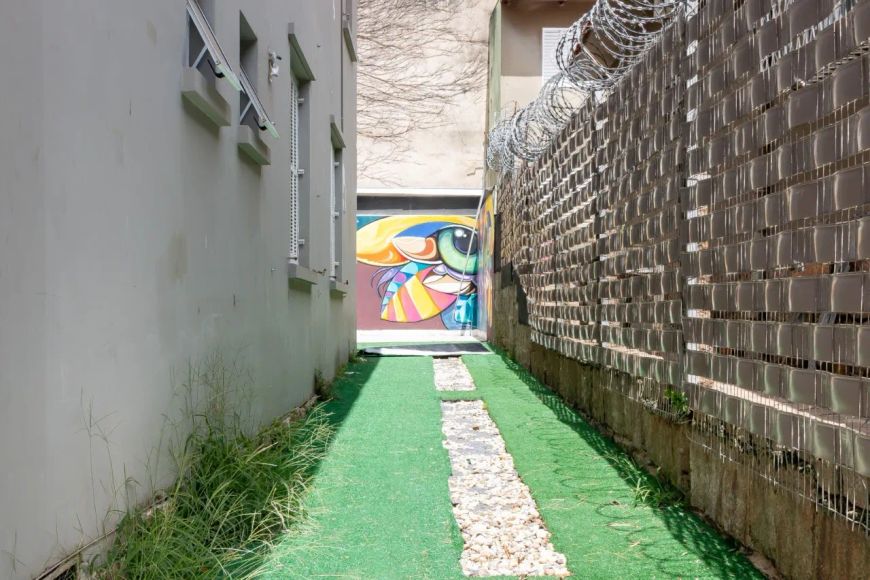 Edifício à Venda no Bairro Auxiliadora com Área Útil de 290 m² Disponível