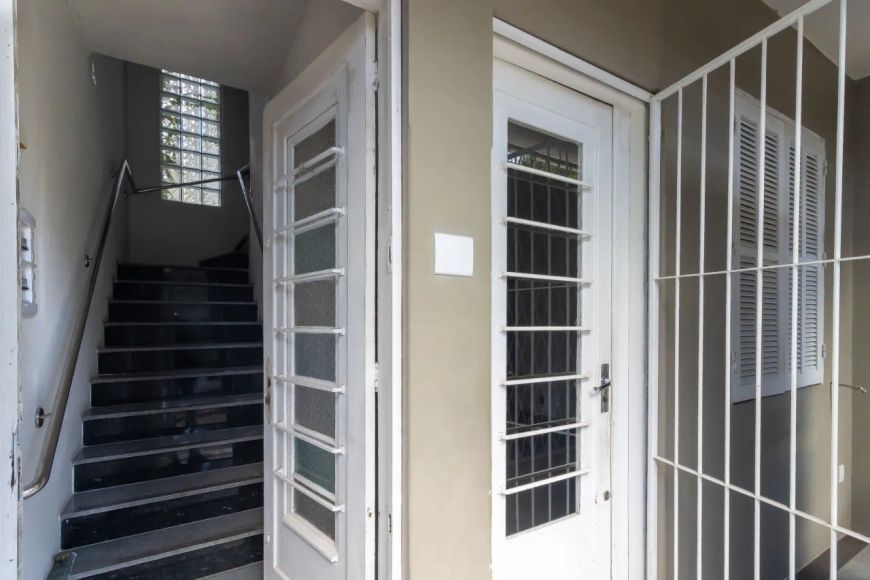 Edifício à Venda no Bairro Auxiliadora com Área Útil de 290 m² Disponível