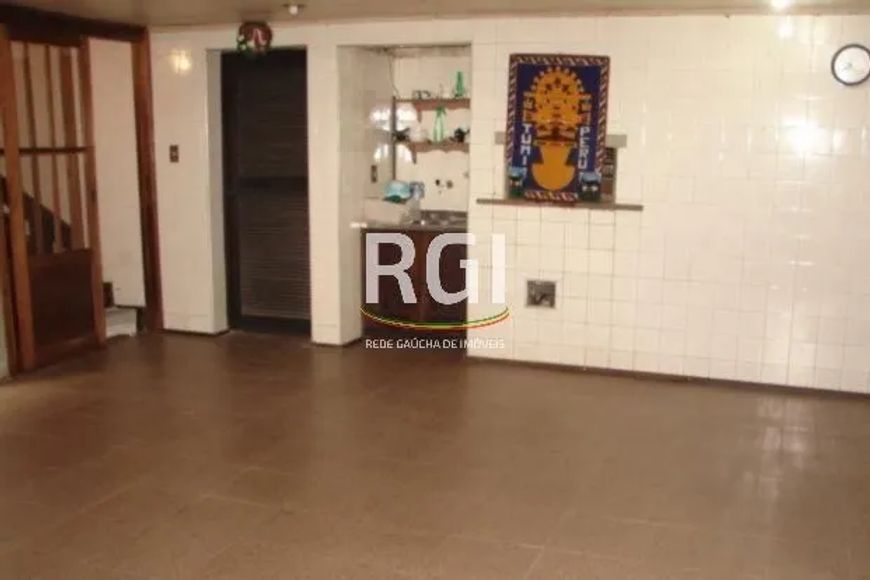 Casa para Venda - 251.01m², 3 dormitórios, sendo 2 suites, 3 vagas - Jardim Lindóia