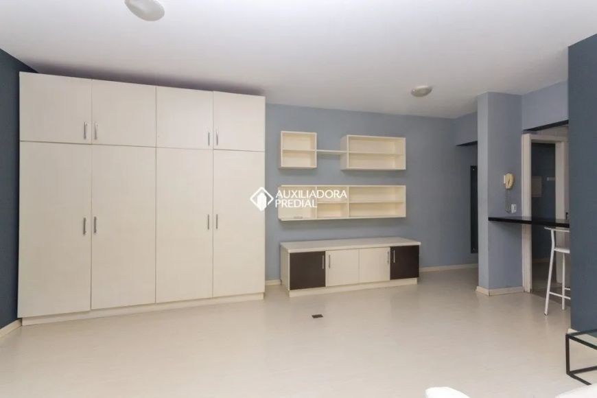 Imóvel para venda tem 44 metros quadrados com 1 quarto em Mont Serrat - Porto Alegre - RS