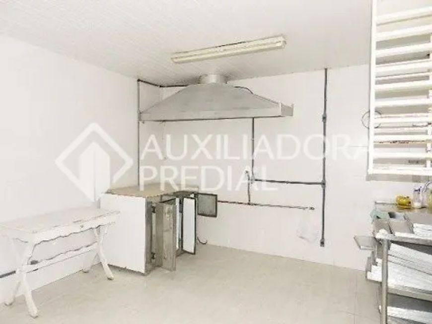 Depósito com 400m² de área privativa no bairro Sarandi