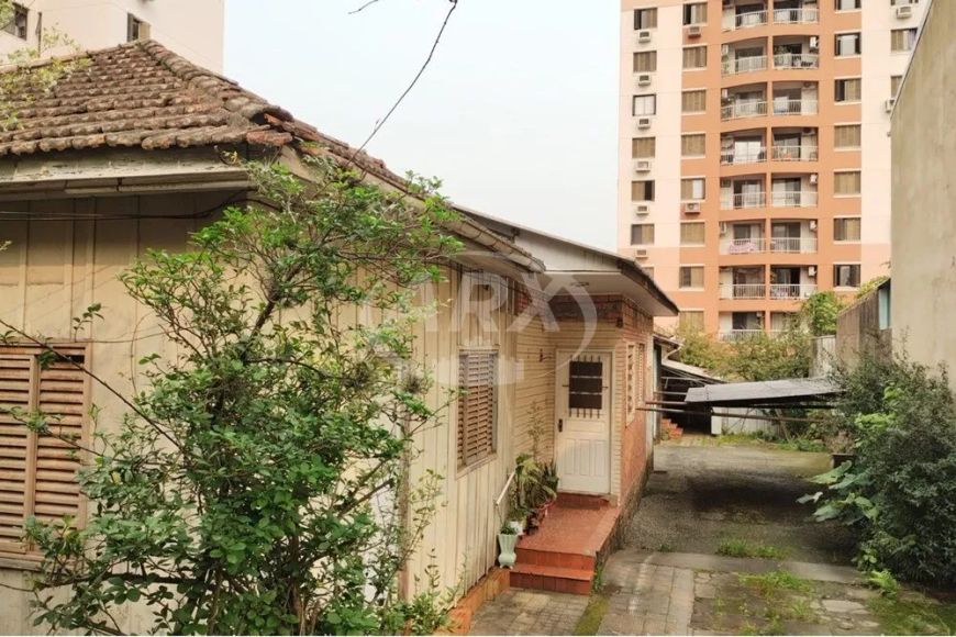 Terreno/Lote Residencial de 439.0m² no bairro Cris