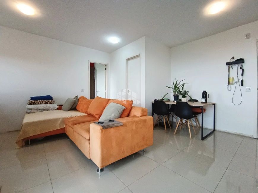 Apartamento 2 Dormitorios, transformado em 1 com living estendido, sendo 1 suíte, no Bairrro Humaita