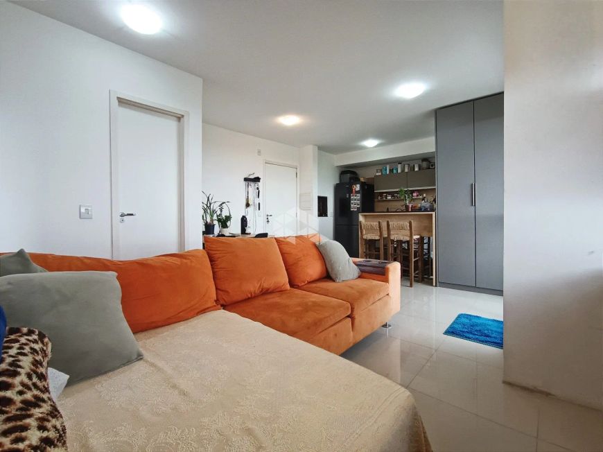 Apartamento 2 Dormitorios, transformado em 1 com living estendido, sendo 1 suíte, no Bairrro Humaita