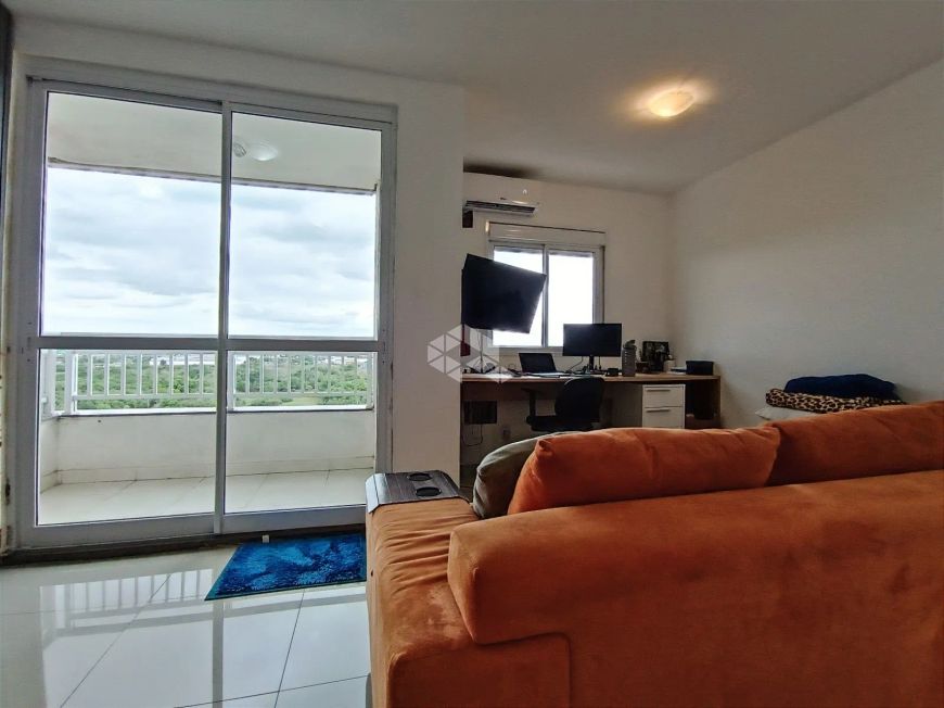 Apartamento 2 Dormitorios, transformado em 1 com living estendido, sendo 1 suíte, no Bairrro Humaita