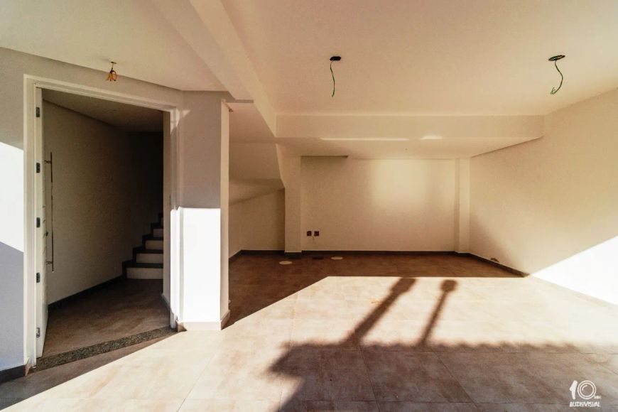 Casa de condomínio à venda no bairro Camaquã com 115 m² e 2 dormitórios/quartos