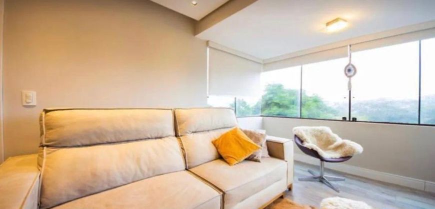 Apartamento à venda no bairro Chácara Das Pedras com 53 m² e 1 dormitório/quarto.