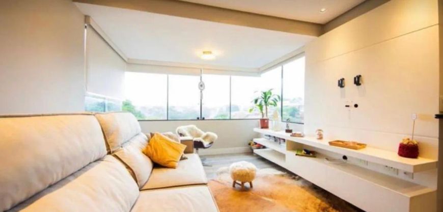 Apartamento à venda no bairro Chácara Das Pedras com 53 m² e 1 dormitório/quarto.