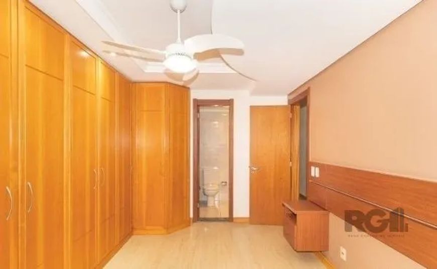Apartamento semi-mobiliado para alugar, localizado na Rua Comendador Rodolfo Gomes, no coração do Me