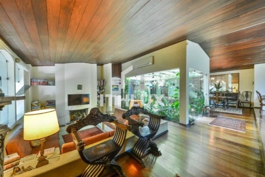 Excelente Casa,440 M², Venda, 5 Dormitórios, 2 Suítes, 4 Vagas Estacionamento, Vila Assunção, POA/RS