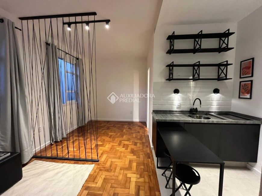 Apartamento JK reformado e mobiliado - Bom Fim