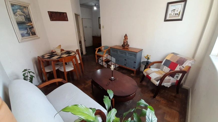 Á venda apartamento com dois quartos, no Edifício Duque de Caxias