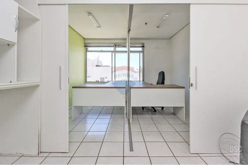 Sala Comercial a 100 metros da Avenida Azenha – Pronta para Consultórios e Escritórios