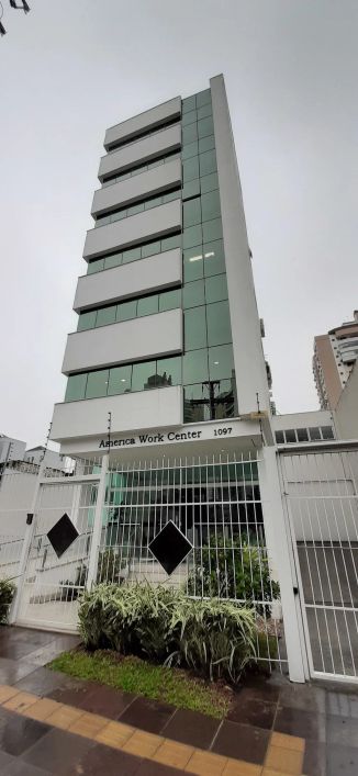 Salas/Conjuntos em Menino Deus com 33.74 m² , 1 vaga(s).