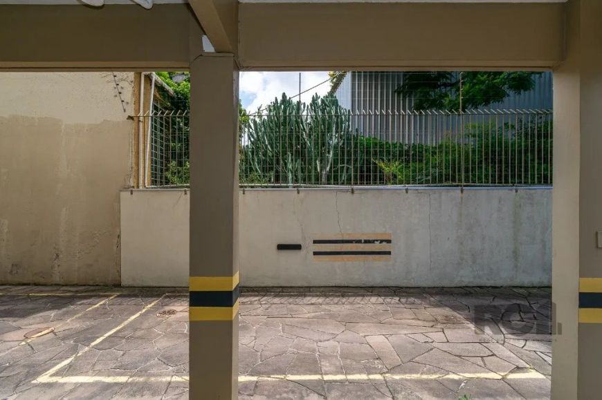 ENTRAR E MORAR: LIVING C/ SUÍTE E VAGA ESCRITURADA TODO REFORMADO NA PRAIA DE BELAS!!Apartamento com