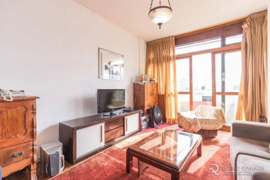 Apartamento à venda no Menino Deus com 130m² e 3 dormitórios/quartos disponíveis