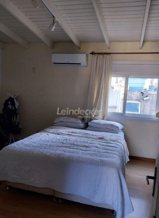 Cobertura de 02 dormitórios a venda no Bairro Petrópolis