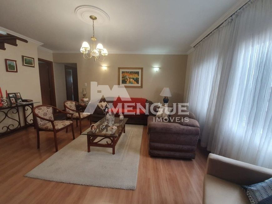 Cobertura com 3 dormitórios, sendo 2 suítes, e 2 vagas de garagem, à venda no bairro jardim planalto