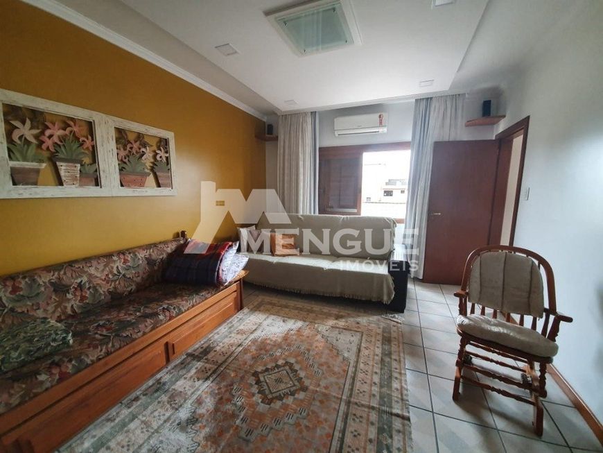 Cobertura com 3 dormitórios, sendo 2 suítes, e 2 vagas de garagem, à venda no bairro jardim planalto