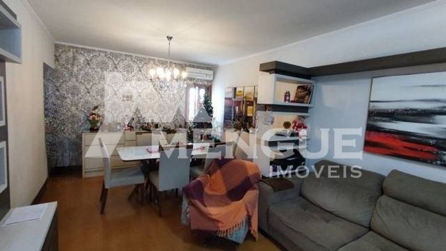 Casa com 3 dormitórios e 4 vagas à venda no bairro Rubem Berta em Porto Alegre com 200,00m² por R$ 6
