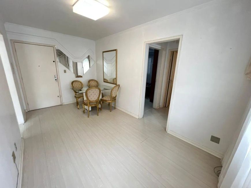 Apartamento para venda com 126m² e 1 vaga em Porto Alegre